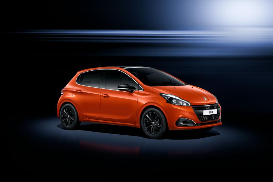  Peugeot 208 5-Door 2015 года  (фото 2 из 26)